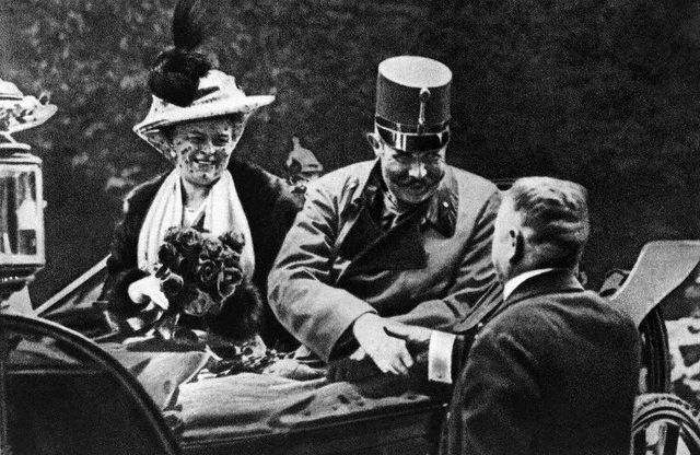 Photo of Archduke Franz Ferdinand and his wife Sophie arriving in Sarajevo, Bosnia on June 28, 1914.